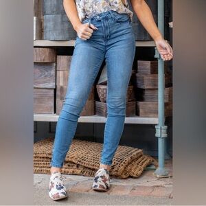 Judy Blue Lucy High-Rise Tummy Control Skinny Jeans